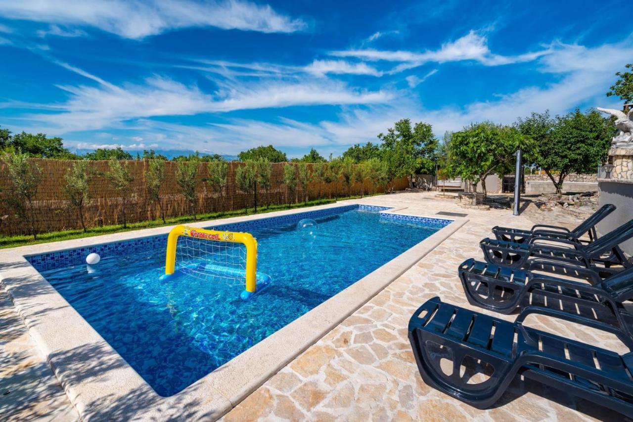Villa Eagle Benkovac Exteriér fotografie