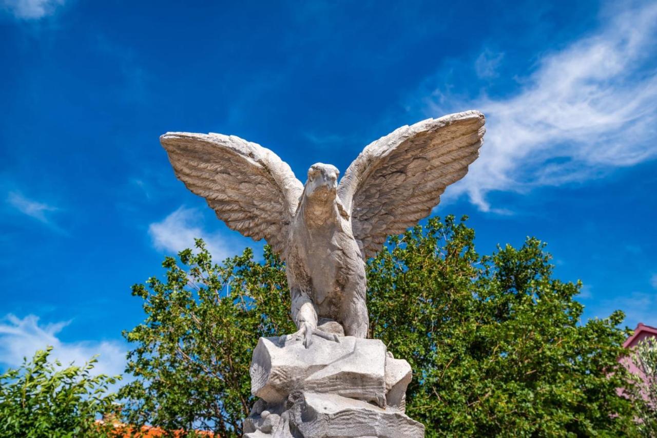 Villa Eagle Benkovac Exteriér fotografie