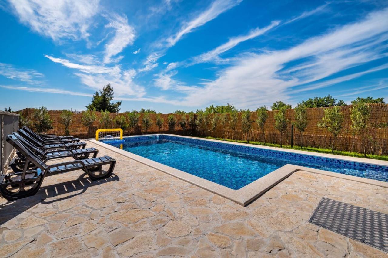 Villa Eagle Benkovac Exteriér fotografie